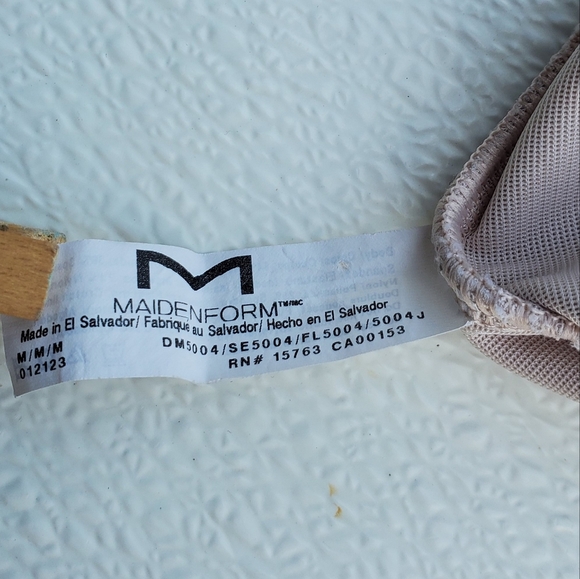 Maidenform Shapewear Bodysuit Tan Women's Size Medium DM5004 - Picture 3 of 4